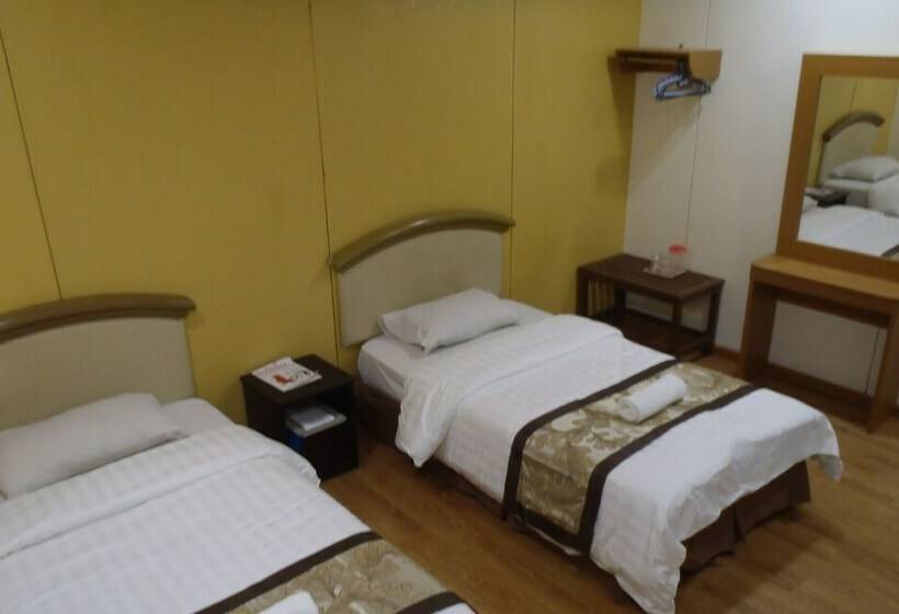 Superior Room, Sabrina Court