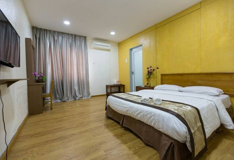 Superior Room, Sabrina Court