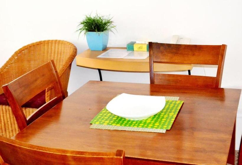 آپارتمان 2 خوابه با بالکن, Spring Hill Mews Apartments