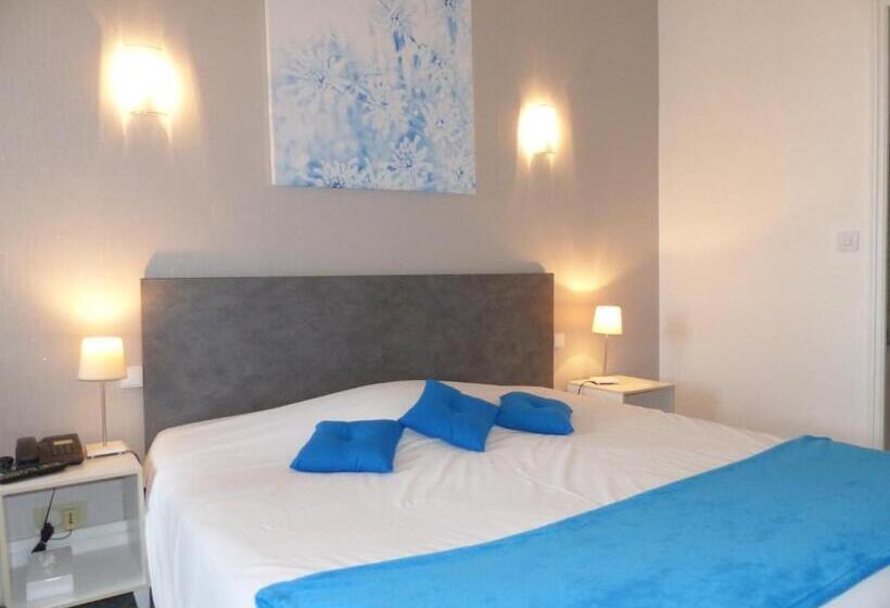 Номер Комфорт, Logis Hotels   Au Colombier Du Touron