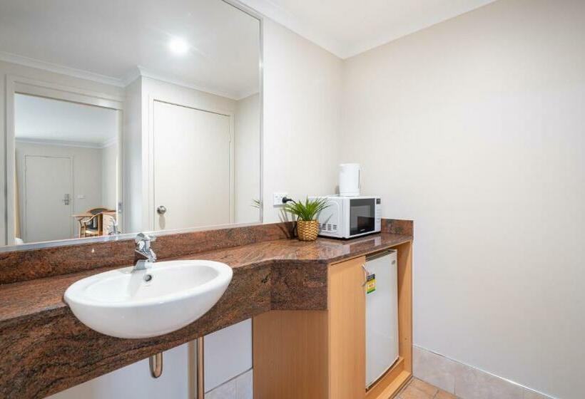 חדר סטנדרט לשלושה, Heritage Inn Bathurst