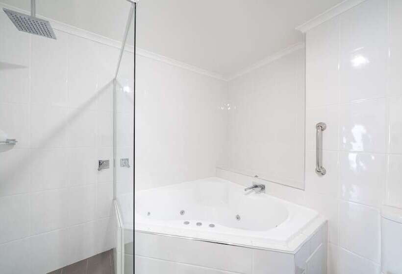 דירת אקזקיוטיב, חדר שינה 1, Heritage Inn Bathurst