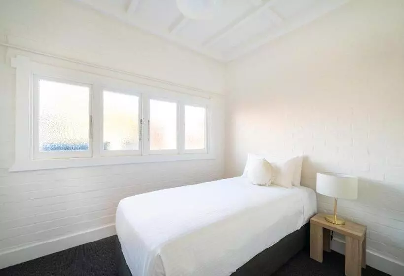 ３ベッドルームハウス, Heritage Inn Bathurst