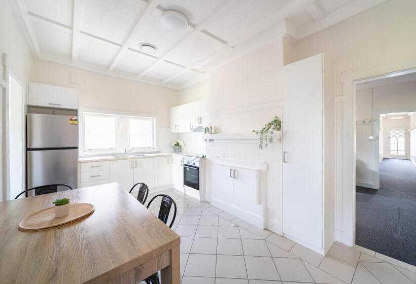 בית, 3 חדרי שינה, Heritage Inn Bathurst