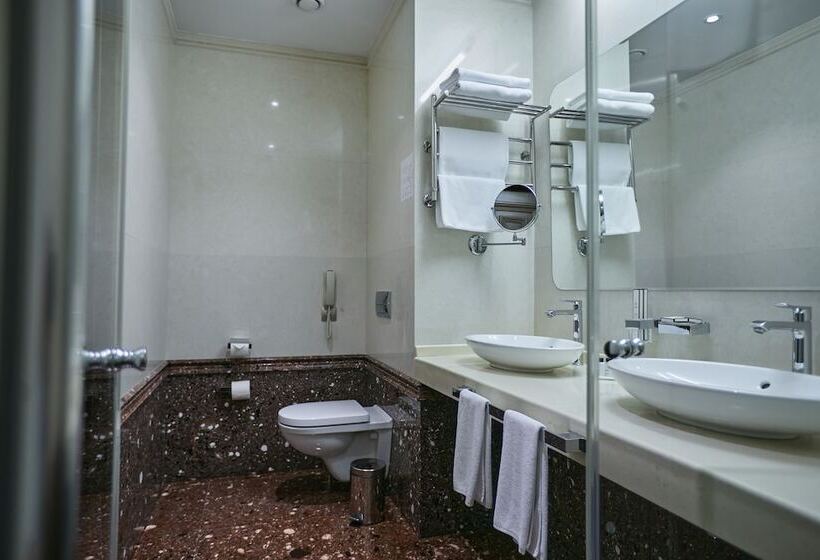 سوییت, Sk Royal Hotel Tula