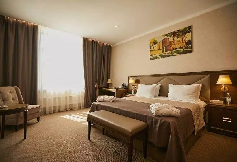 スイート, Sk Royal Hotel Tula