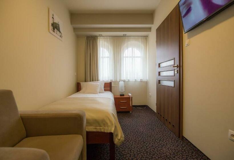 חדר סטנדרט יחיד, Zajazd Biskupi