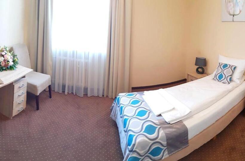 اتاق استاندارد یک نفره, Confero