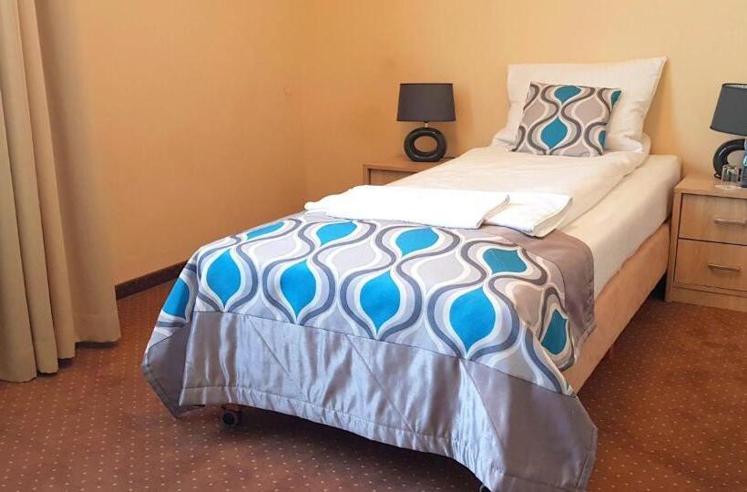 اتاق استاندارد یک نفره, Confero