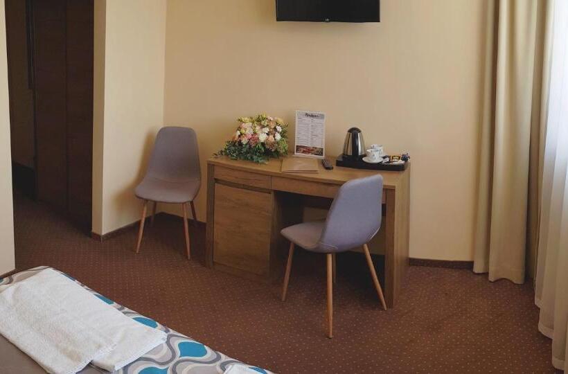 اتاق کلاسیک, Confero