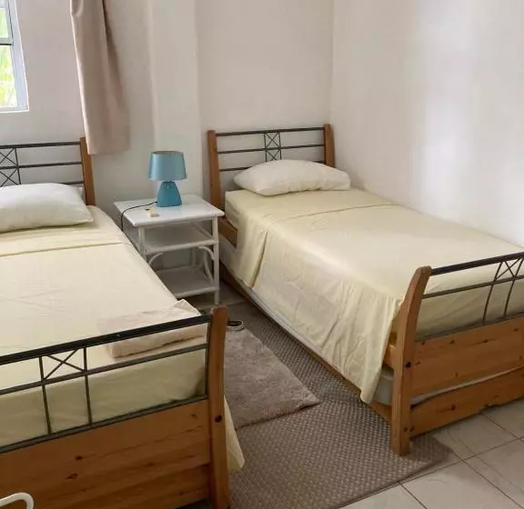 Economy-huone, The Lodge Antigua