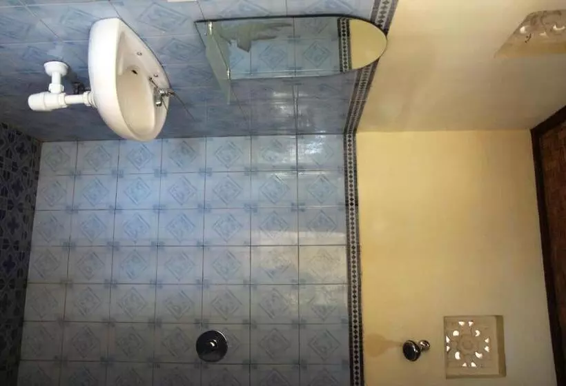 اتاق خانوادگی با چشم‌انداز دریا, Anugerah Villas