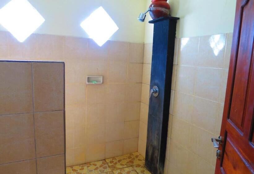 غرفة قياسية مطلّة علي حمام السباحة, Anugerah Villas