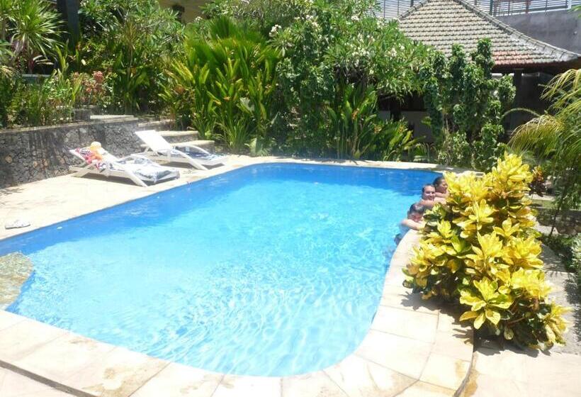 غرفة قياسية مطلّة علي الحديقة, Anugerah Villas