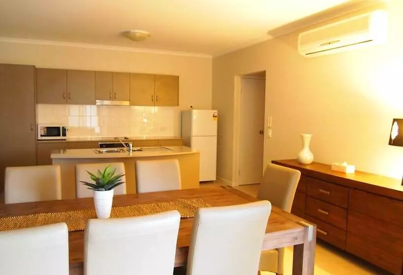 バルコニー付２ベッドルームアパートメント, Edge Apartments Cairns