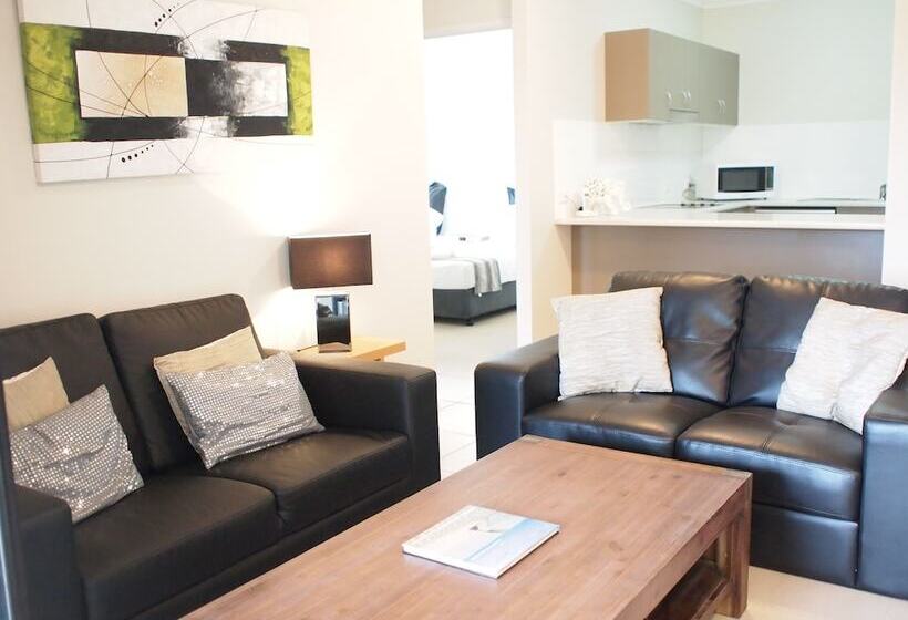 آپارتمان 2 خوابه با بالکن, Edge Apartments Cairns
