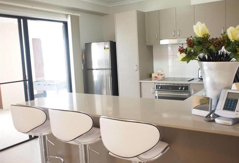 1 Bedroom Penthouse Apartment, Edge Apartments Cairns