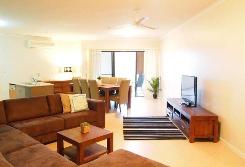 آپارتمان 2 خوابه با بالکن, Edge Apartments Cairns