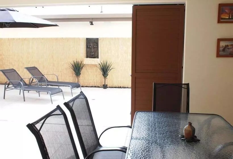 １ベッドルームアパートメント, Edge Apartments Cairns