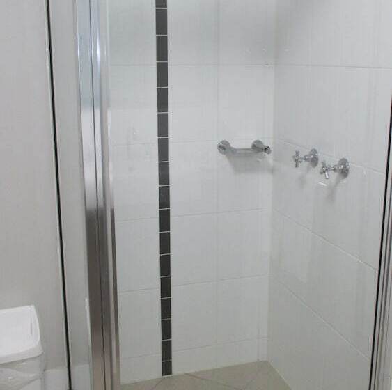 آپارتمان 2 خوابه با بالکن, Edge Apartments Cairns