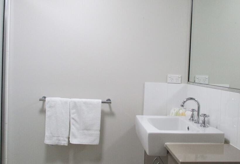 آپارتمان 2 خوابه با بالکن, Edge Apartments Cairns