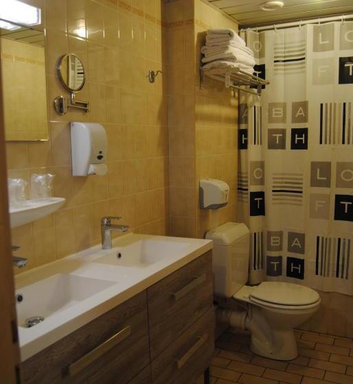 高级大房间, Acropolis