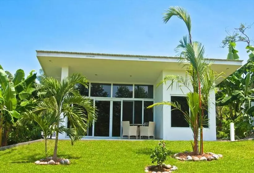 デラックスバンガロー, Bocas Del Mar