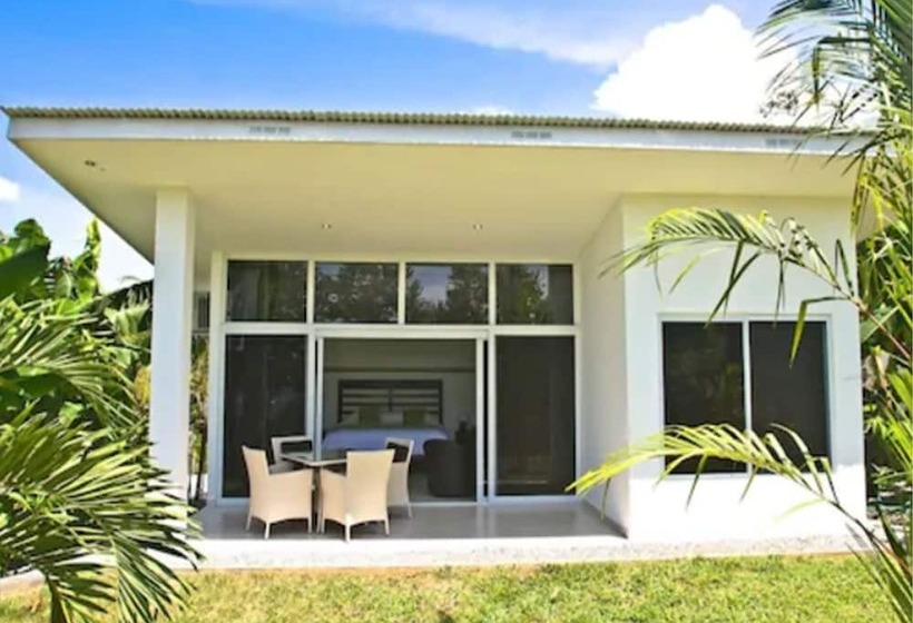 غرفة عائلية, Bocas Del Mar