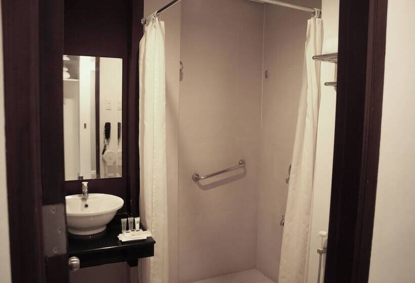 سوییت جونیور, Casablanca Suites Near Airport