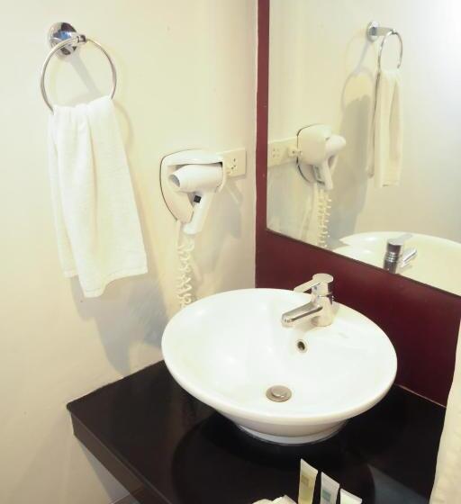 سوییت جونیور, Casablanca Suites Near Airport