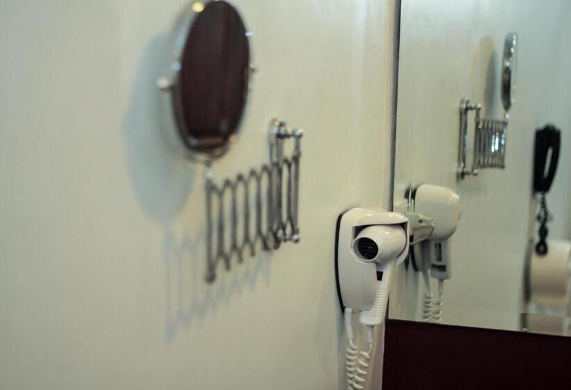 سوییت اجرایی, Casablanca Suites Near Airport