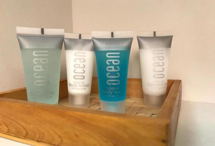 ベーシックワンルーム, Casitas Coral Ridge