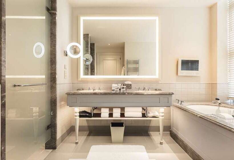 סוויטה עם נוף, Hilton Wenchang