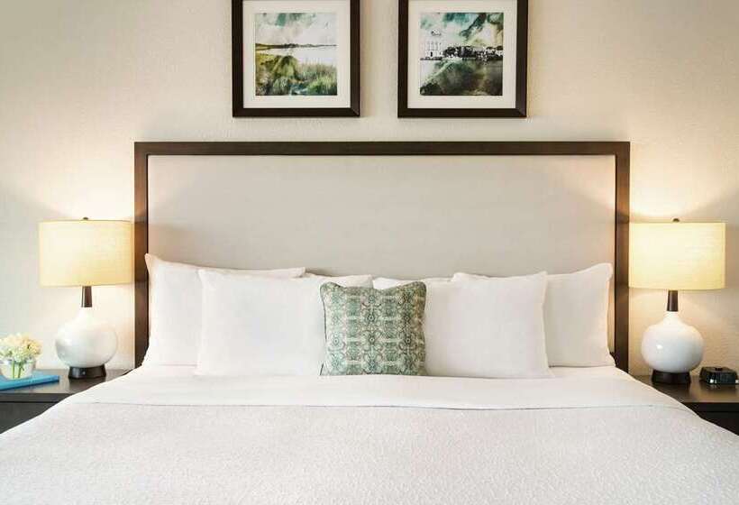 Quarto Estandar Cama King para Deficientes Físicos, Hilton Wenchang