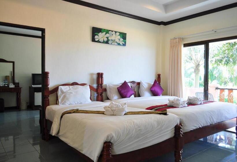 Habitació Familiar Deluxe, Lanta Seafront Resort