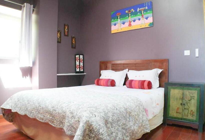 ベーシックルーム, Domaine De Rochebelle