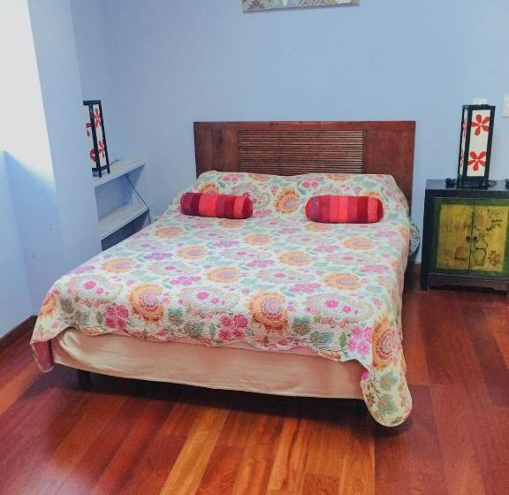 ベーシックルーム, Domaine De Rochebelle