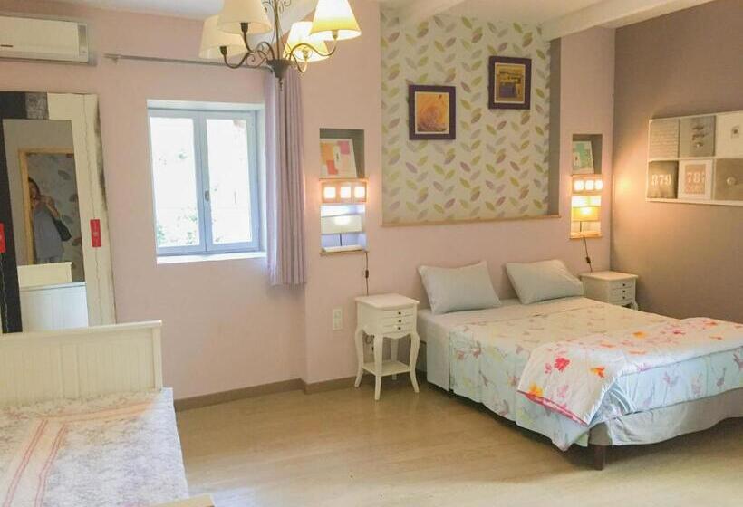 スタンダード4人部屋, Domaine De Rochebelle