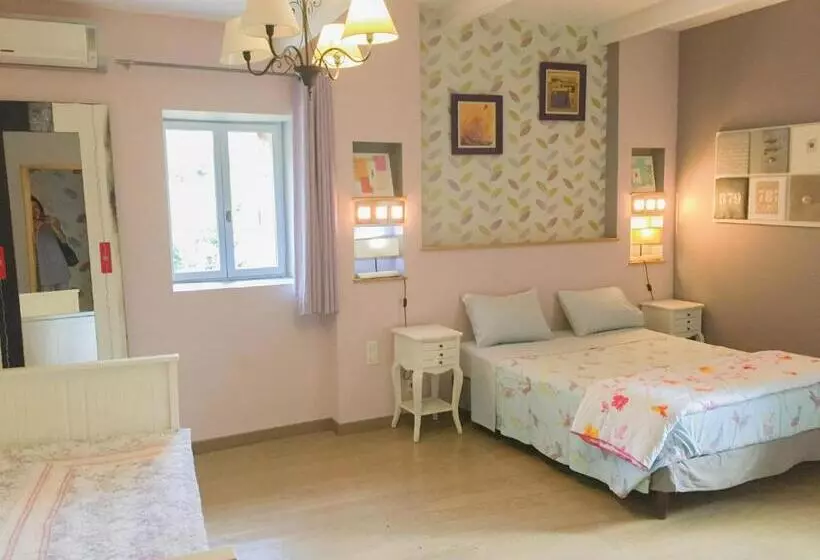 スタンダード4人部屋, Domaine De Rochebelle