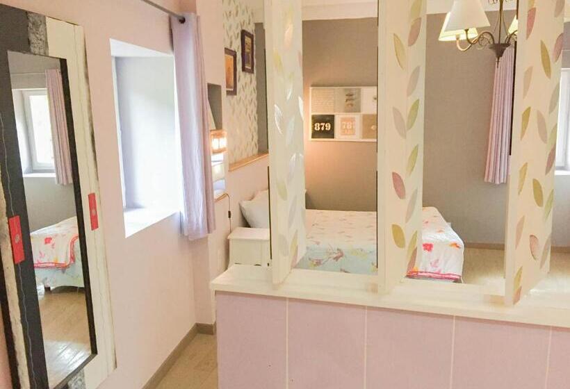 スタンダード4人部屋, Domaine De Rochebelle