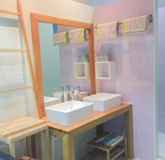 スタンダード4人部屋, Domaine De Rochebelle