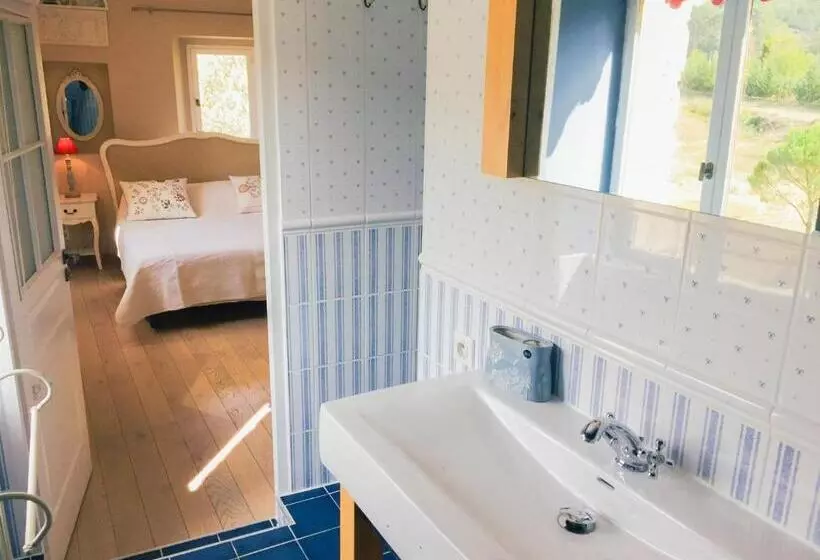 デラックスの4人部屋, Domaine De Rochebelle