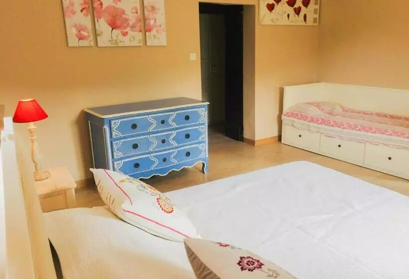 デラックスの4人部屋, Domaine De Rochebelle