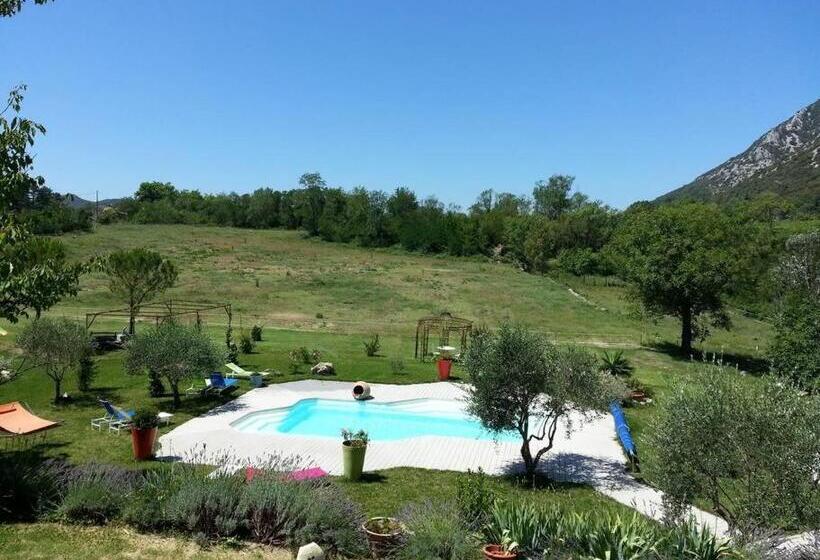 1ベッドルームハウス, Domaine De Rochebelle