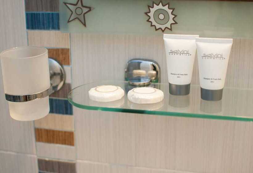 חדר סטנדרט לשלושה, Lido