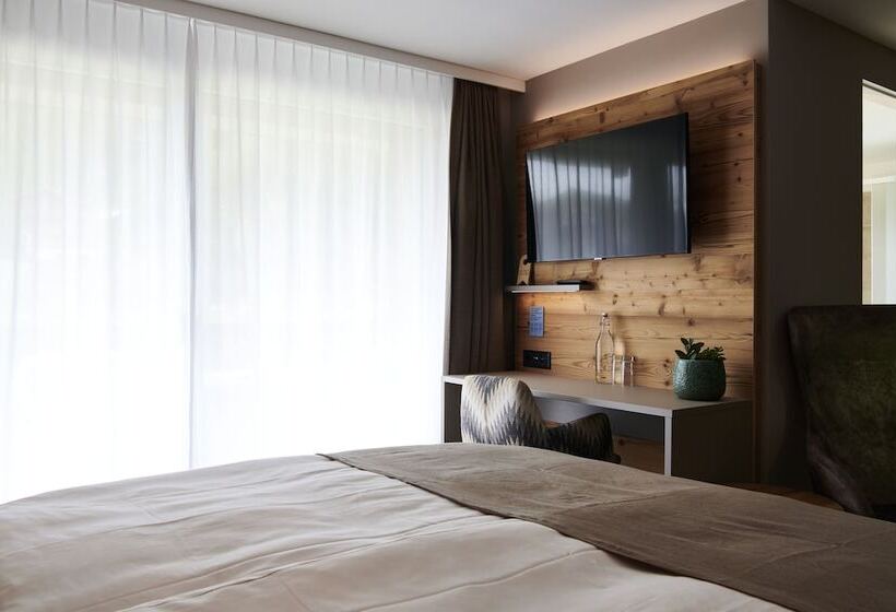 חדר דלוקס, Matthiol Boutique