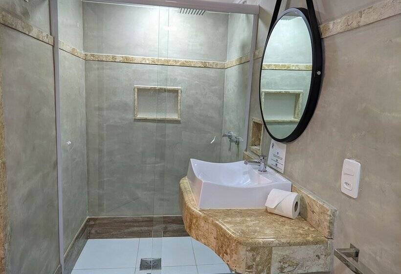 标准间, Pousada Villegaignon