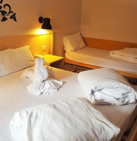 غرفة قياسية ثلاثية, Principe Marmolada