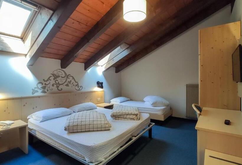 غرفة قياسية ثلاثية, Principe Marmolada