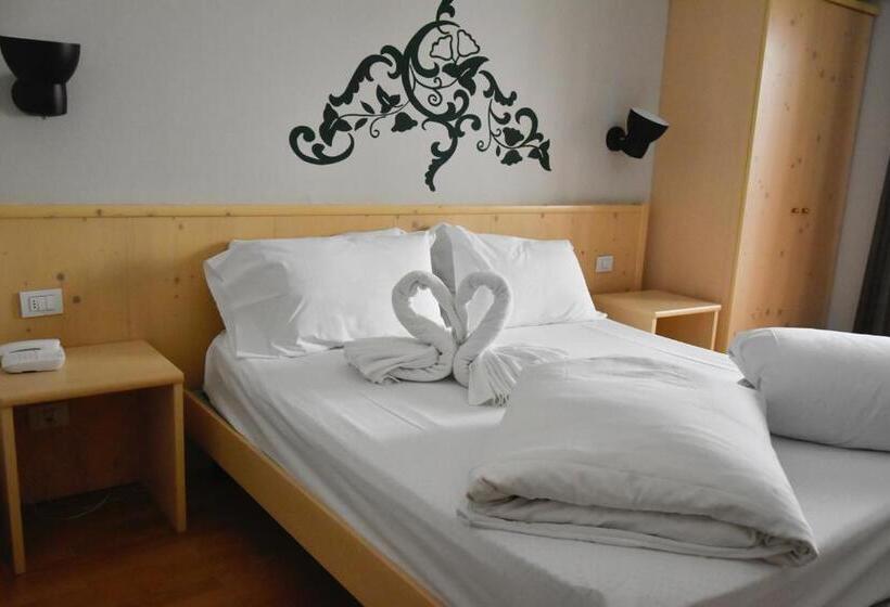 غرفة عائلية, Principe Marmolada